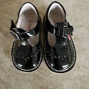 L’amour patent leather black Mary Jane. Toddler size 5